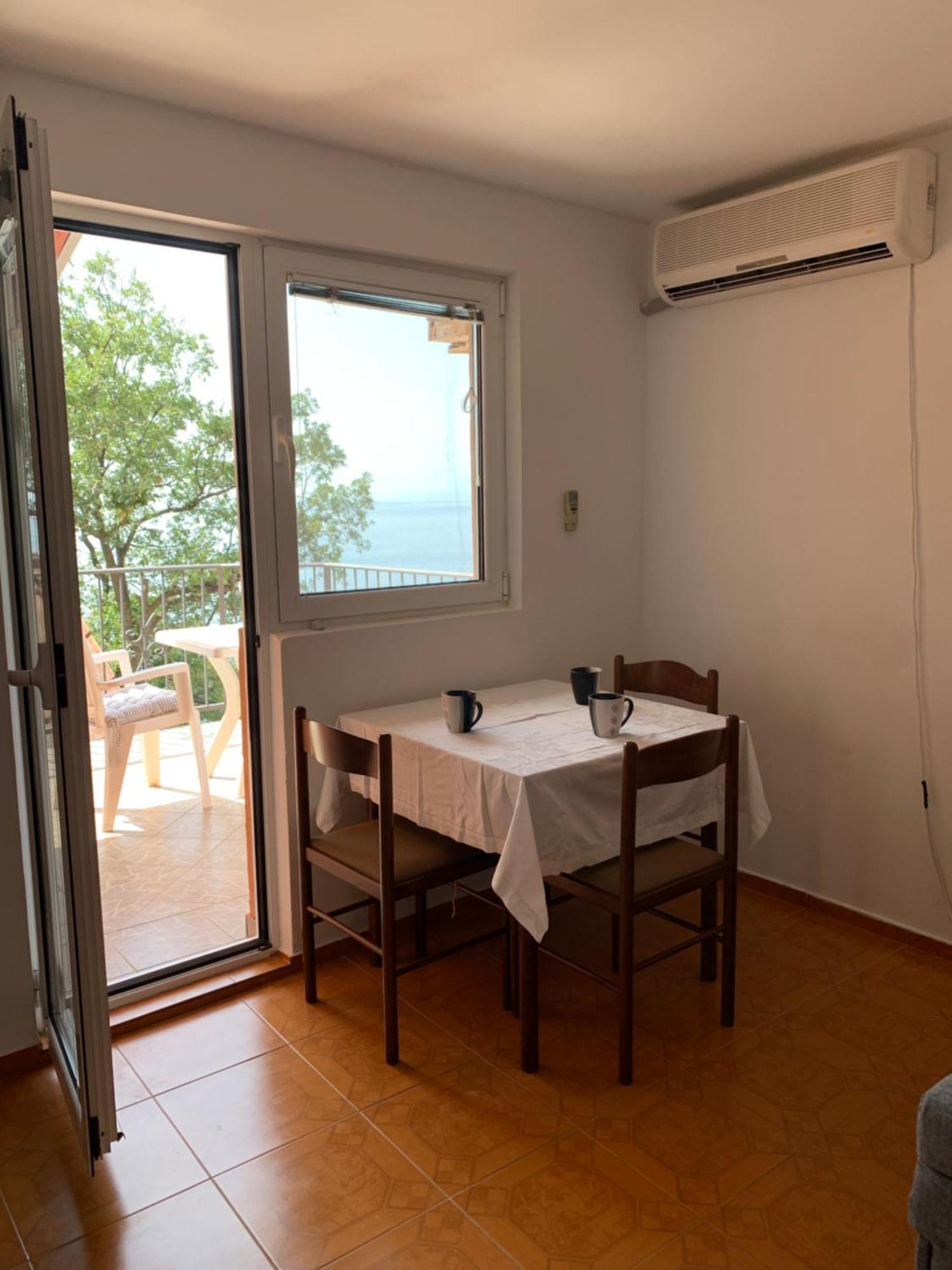 Villa Lila Utjeha Luaran gambar